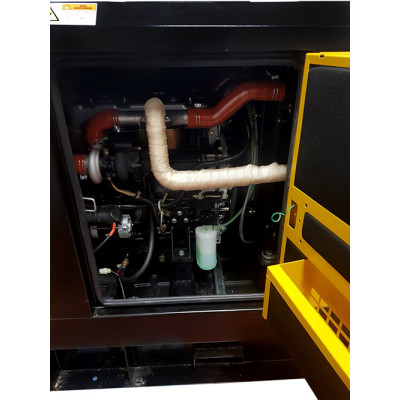 Gruppo elettrogeno generatore di corrente da 90kVA pari a 56kW Silenziato Serie GTD/4 Modello "J90Si"