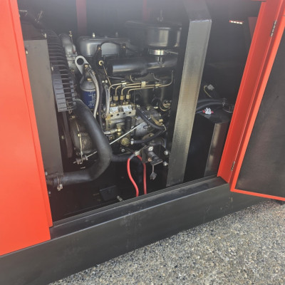 GRUPPO ELETTROGENO INSONOR TRIFASE DA 16 KVA USATO